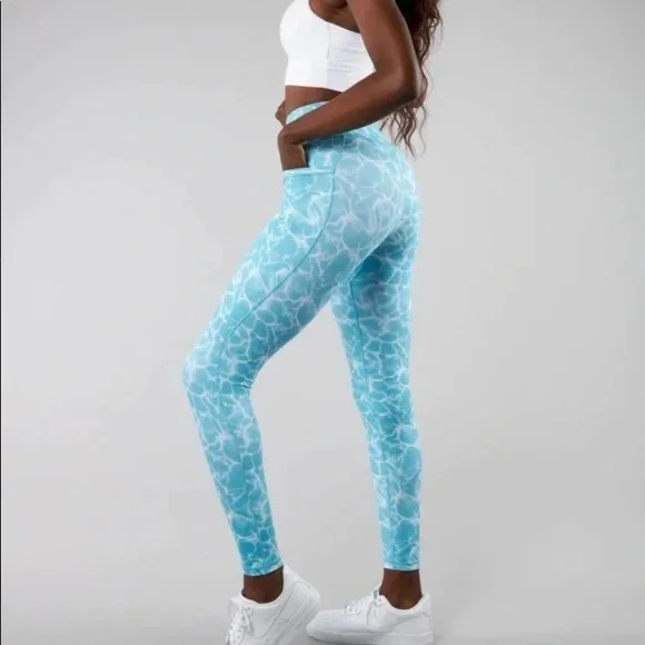 Buffbunny Limitless Legging Reflection Print Aqua - Picture 1 of 4